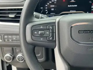 GMC Yukon 2023 4x2 Denali 4p SUV