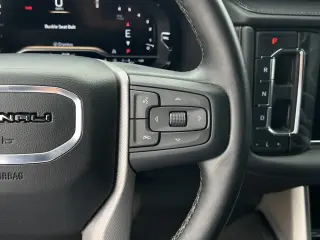GMC Yukon 2023 4x2 Denali 4p SUV