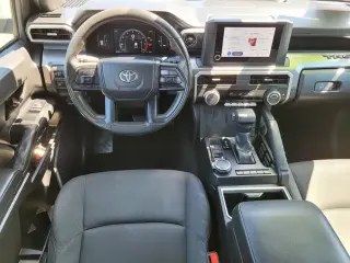 Toyota Tacoma 2024 4x4 SR5 4p Cab Doble 6.1 ft LB