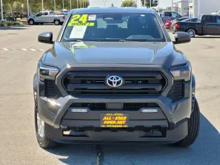Toyota Tacoma 2024 4x4 SR5 4p Cab Doble 6.1 ft LB