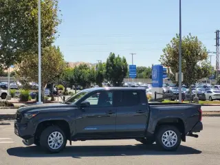 Toyota Tacoma 2024 4x4 SR5 4p Cab Doble 6.1 ft LB