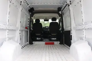 Ram ProMaster 2024 Tradesman 1500 136 WB 3dr High Roof Cargo Van sin asiento para pasajeros