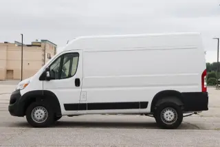 Ram ProMaster 2024 Tradesman 1500 136 WB 3dr High Roof Cargo Van sin asiento para pasajeros