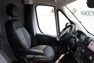 Ram ProMaster 2024 Tradesman 2500 159 WB 3dr High Roof Cargo Van sin asiento para pasajero