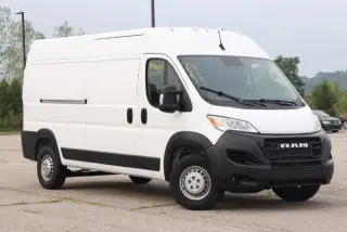 Ram ProMaster 2024 Tradesman 2500 159 WB 3dr High Roof Cargo Van sin asiento para pasajero