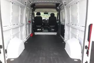 Ram ProMaster 2024 Tradesman 2500 159 WB 3dr High Roof Cargo Van sin asiento para pasajero
