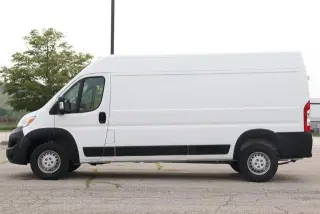 Ram ProMaster 2024 Tradesman 2500 159 WB 3dr High Roof Cargo Van sin asiento para pasajero
