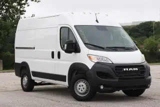 Ram ProMaster 2024 Tradesman 1500 136 WB 3dr High Roof Cargo Van sin asiento de pasajero