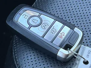 Ford Escape Hybrid 2020 AWD Titanium 4p SUV