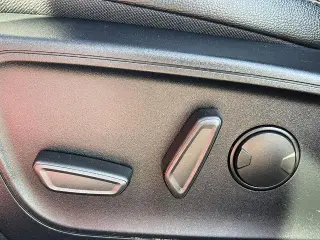 Ford Escape Hybrid 2020 AWD Titanium 4p SUV