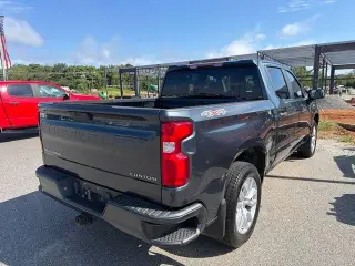 Chevrolet Silverado 1500 2020 4x4 Custom 4p. Cabina de Tripulante 5.8 ft. SB