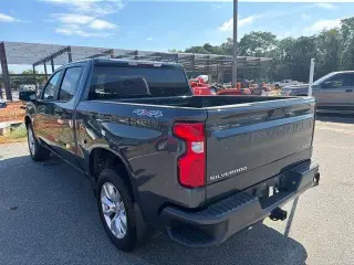 Chevrolet Silverado 1500 2020 4x4 Custom 4p. Cabina de Tripulante 5.8 ft. SB
