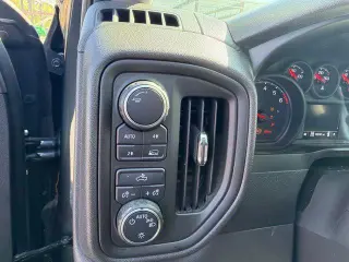 Chevrolet Silverado 1500 2020 4x4 Custom 4p. Cabina de Tripulante 5.8 ft. SB