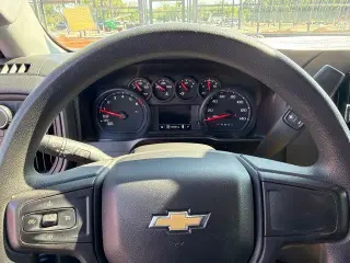 Chevrolet Silverado 1500 2020 4x4 Custom 4p. Cabina de Tripulante 5.8 ft. SB