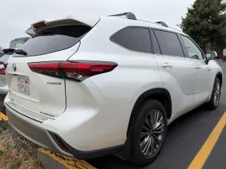 Toyota Highlander Hybrid 2021 AWD Platinum SUV 4p.