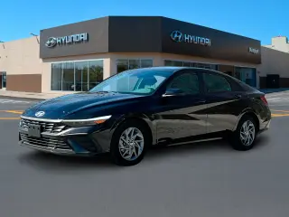 Hyundai ELANTRA 2024 SEL 4p Sedan