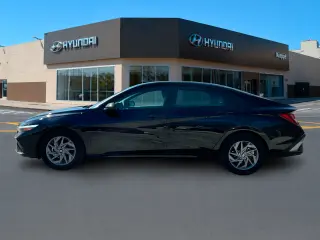 Hyundai ELANTRA 2024 SEL 4p Sedan