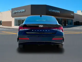Hyundai ELANTRA 2024 SEL 4p Sedan