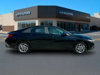 Hyundai ELANTRA 2024 SEL 4p Sedan
