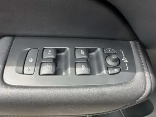 Volvo XC60 2024 AWD B5 Tema Oscuridad Core 4p SUV