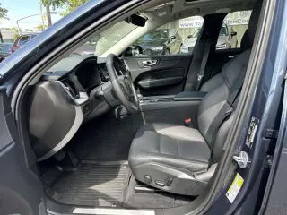 Volvo XC60 2024 AWD B5 Core Tema Oscuro 4p SUV