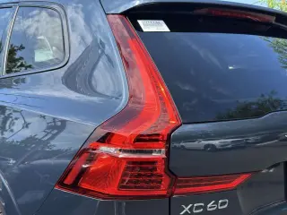 Volvo XC60 2024 AWD B5 Core Tema Oscuro 4p SUV
