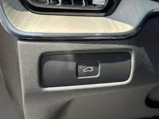 Volvo XC60 2025 AWD B5 Plus Tema Oscuro 4p SUV