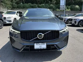 Volvo XC60 2025 AWD B5 Plus Tema Oscuro 4p SUV