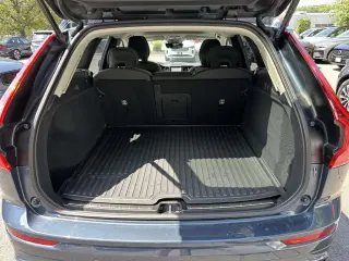 Volvo XC60 2025 AWD B5 Plus Tema Oscuro 4p SUV