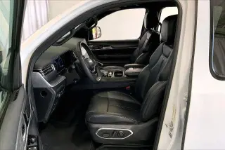 Jeep Wagoneer L 2024 4x2 Serie II 4p SUV