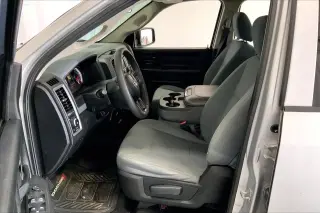Ram 1500 Classic 2019 4x4 Tradesman 4p. Cabina Cuadrada Cuadrada 6,3 pies ST Camioneta