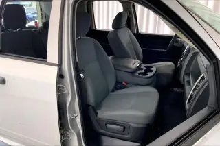 Ram 1500 Classic 2019 4x4 Tradesman 4p. Cabina Cuadrada Cuadrada 6,3 pies ST Camioneta