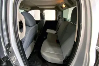 Ram 1500 Classic 2019 4x4 Tradesman 4p. Cabina Cuadrada Cuadrada 6,3 pies ST Camioneta
