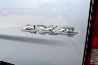 Ram 1500 Classic 2019 4x4 Tradesman 4p. Cabina Cuadrada Cuadrada 6,3 pies ST Camioneta