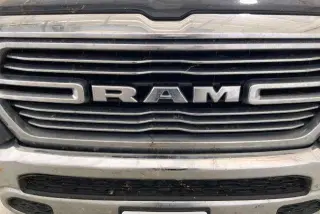 Ram 1500 2021 4x4 Laramie 4p Camioneta Cabina Extendida 5.6 ft. SB