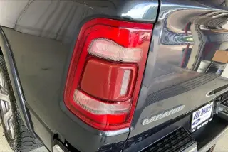Ram 1500 2021 4x4 Laramie 4p Camioneta Cabina Extendida 5.6 ft. SB