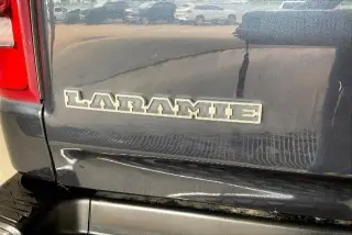 Ram 1500 2021 4x4 Laramie 4p Camioneta Cabina Extendida 5.6 ft. SB