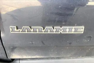 Ram 1500 2021 4x4 Laramie 4p Camioneta Cabina Extendida 5.6 ft. SB