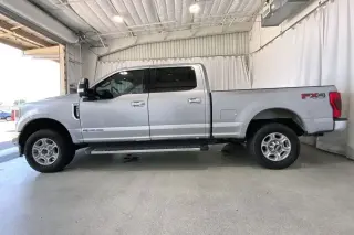 Ford F-350 Super Duty 2022 4x4 King Ranch 4p. Cabina de Tripulação 6.8 ft. SB SRW Camioneta