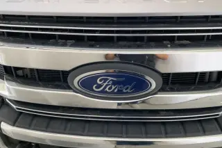 Ford F-350 Super Duty 2022 4x4 King Ranch 4p. Cabina de Tripulação 6.8 ft. SB SRW Camioneta