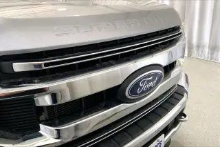 Ford F-350 Super Duty 2022 4x4 King Ranch 4p. Cabina de Tripulação 6.8 ft. SB SRW Camioneta