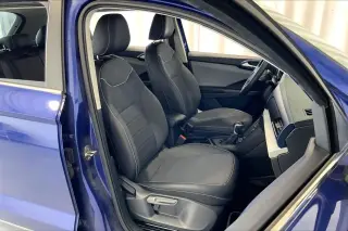 Volkswagen Taos 2023 SE 4p SUV