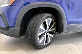 Volkswagen Taos 2023 SE 4p SUV