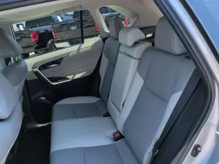Toyota RAV4 2024 AWD XLE Premium SUV 4p.