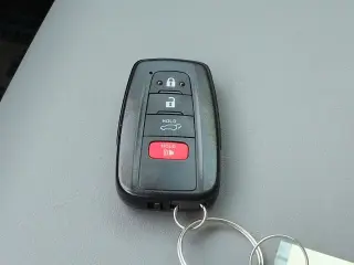 Toyota RAV4 2024 AWD XLE Premium SUV 4p.