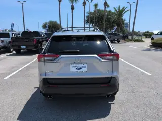Toyota RAV4 2024 AWD XLE Premium SUV 4p.