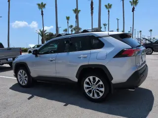 Toyota RAV4 2024 AWD XLE Premium SUV 4p.