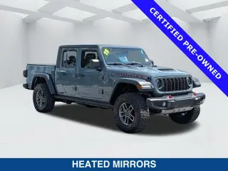 Jeep Gladiator 2025 4x4 Mojave 4p Cabina de Tripulante 5,0 ft. CA