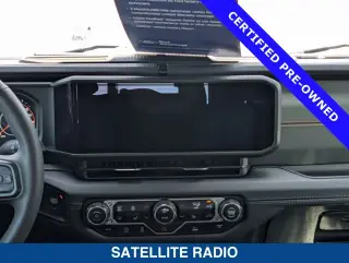 Jeep Gladiator 2025 4x4 Mojave 4p Cabina de Tripulante 5,0 ft. CA