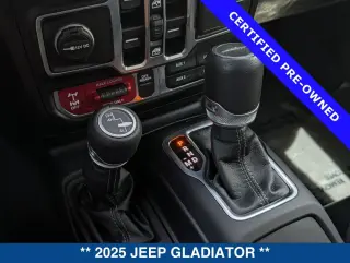 Jeep Gladiator 2025 4x4 Mojave 4p Cabina de Tripulante 5,0 ft. CA